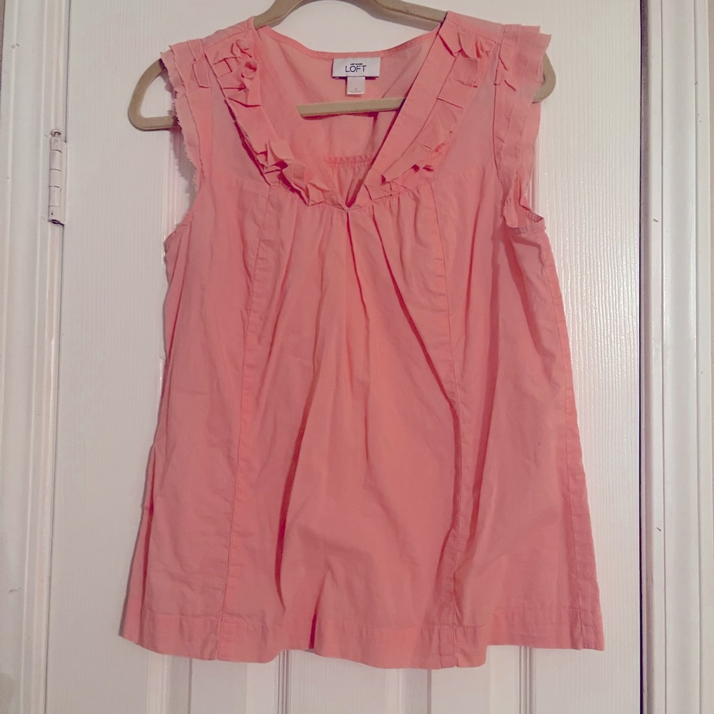 LOFT sleeveless pink top w/fluttered shoulders & ruffled v-neck; Small; EUC